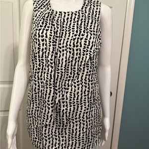 Ann Taylor Black & White Ruffled Patterned Blouse